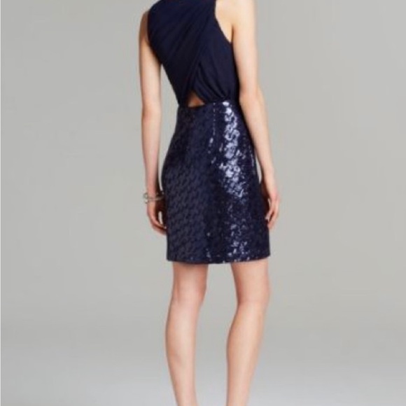 NWOT SZ 0 Laundry by Shelli Segal Navy and Black Sequined V neck sheath. - Picture 2 of 4